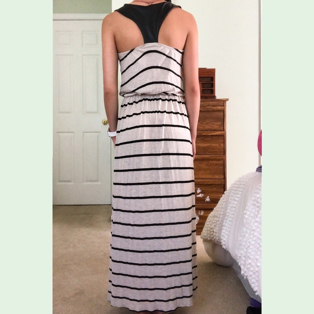✨Everleigh Anthropologie Striped Maxi Dress - Picture 2 of 9